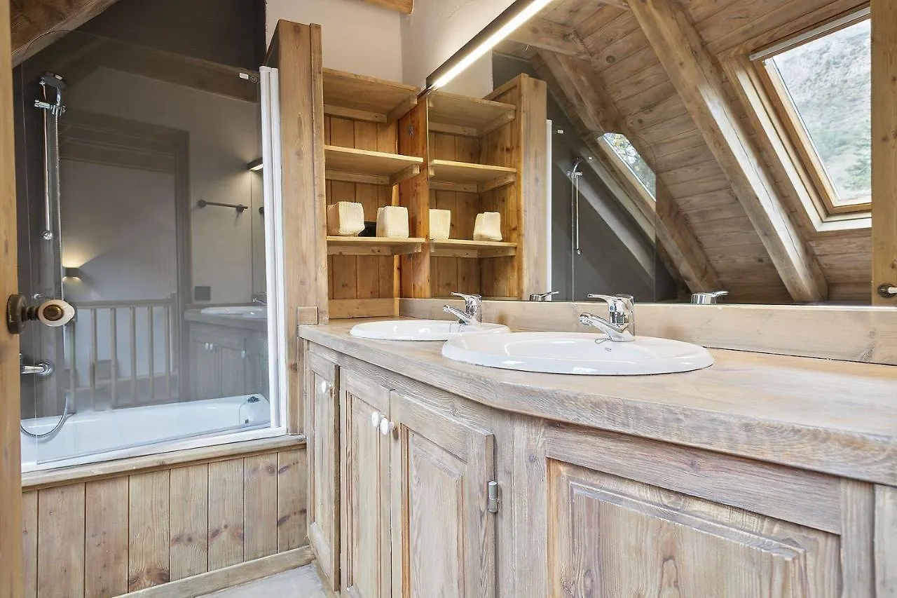 Luderna - Casa Con Terraza Codorna Villa Arties Holiday home